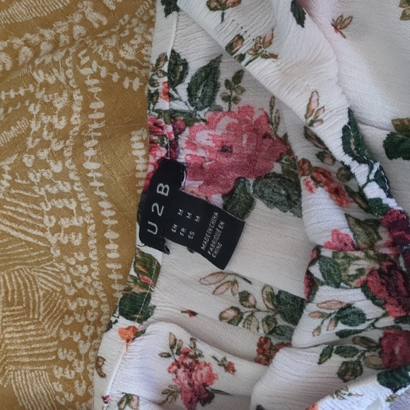 Floral Off-Shoulder Romper - Picture 4 of 4